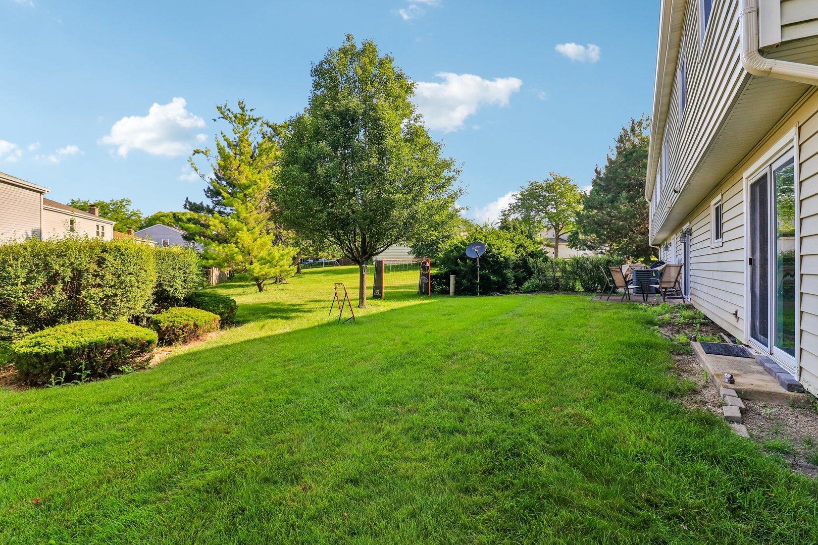 664 Claridge Circle
