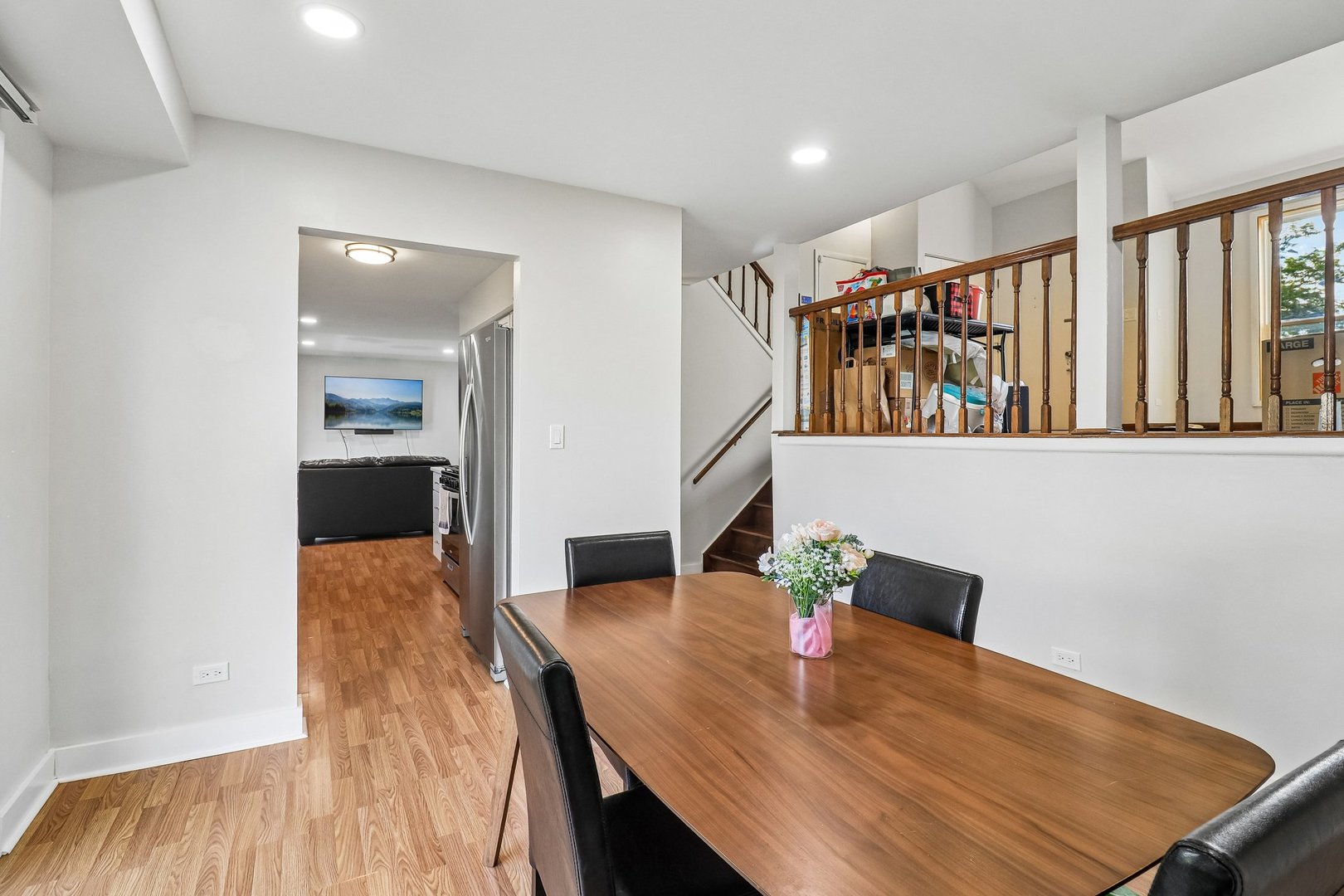 664 Claridge Circle