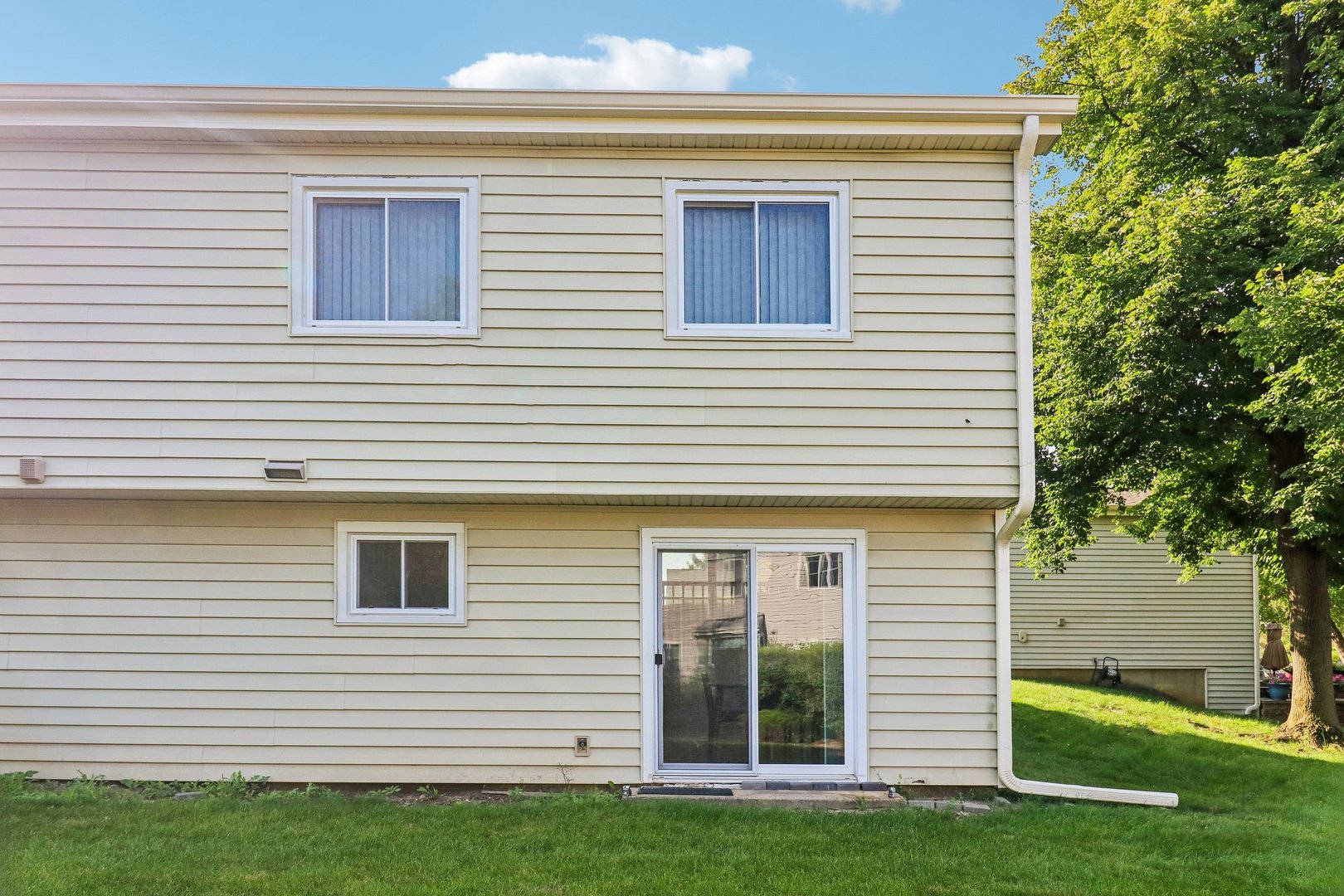 664 Claridge Circle