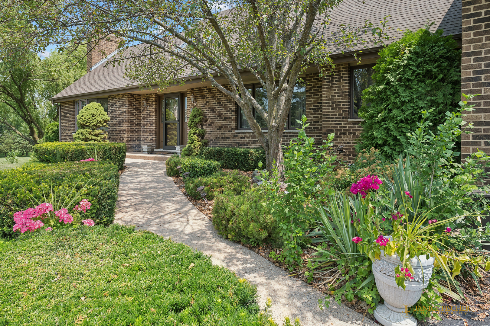 33705 Creek Court