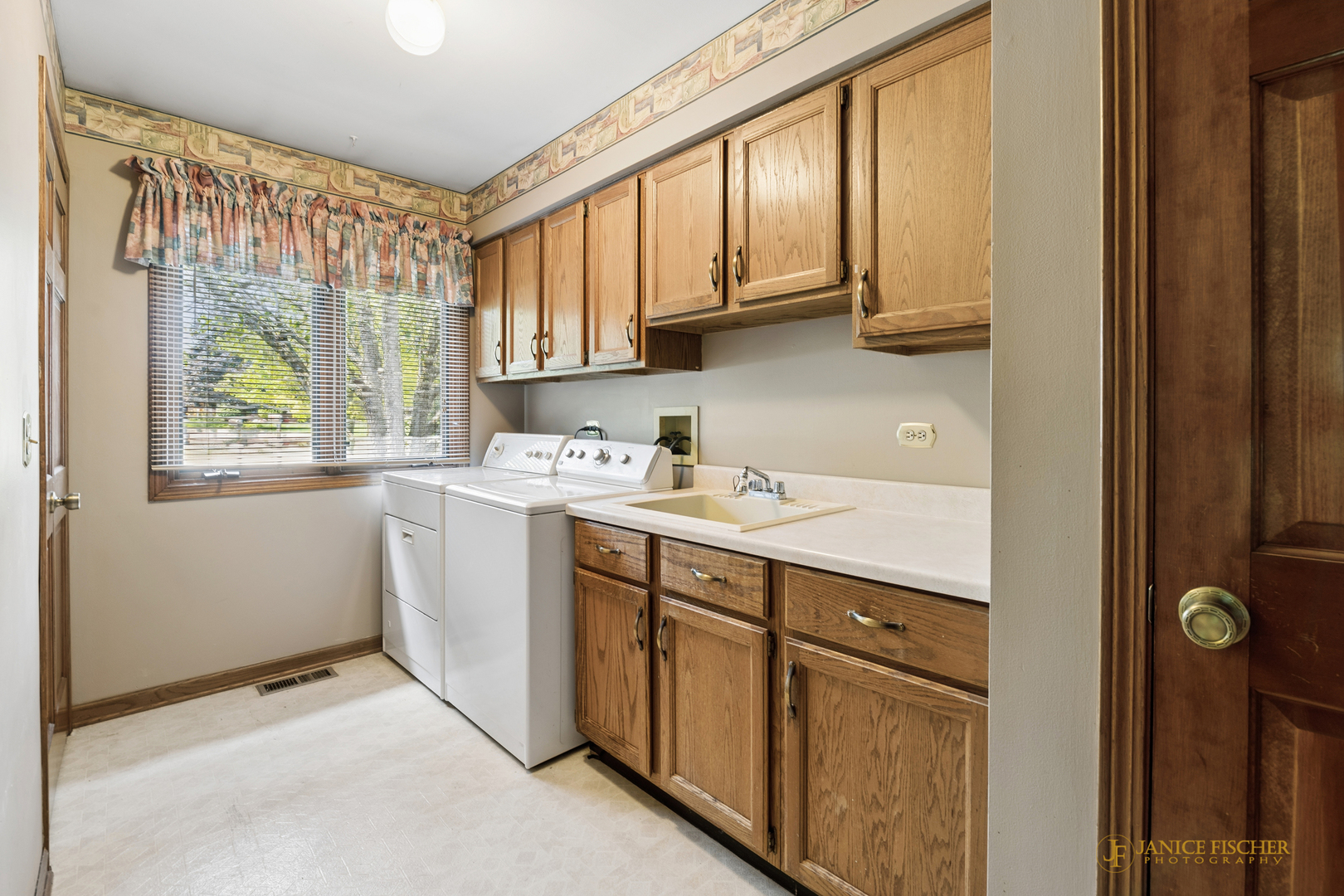 33705 Creek Court