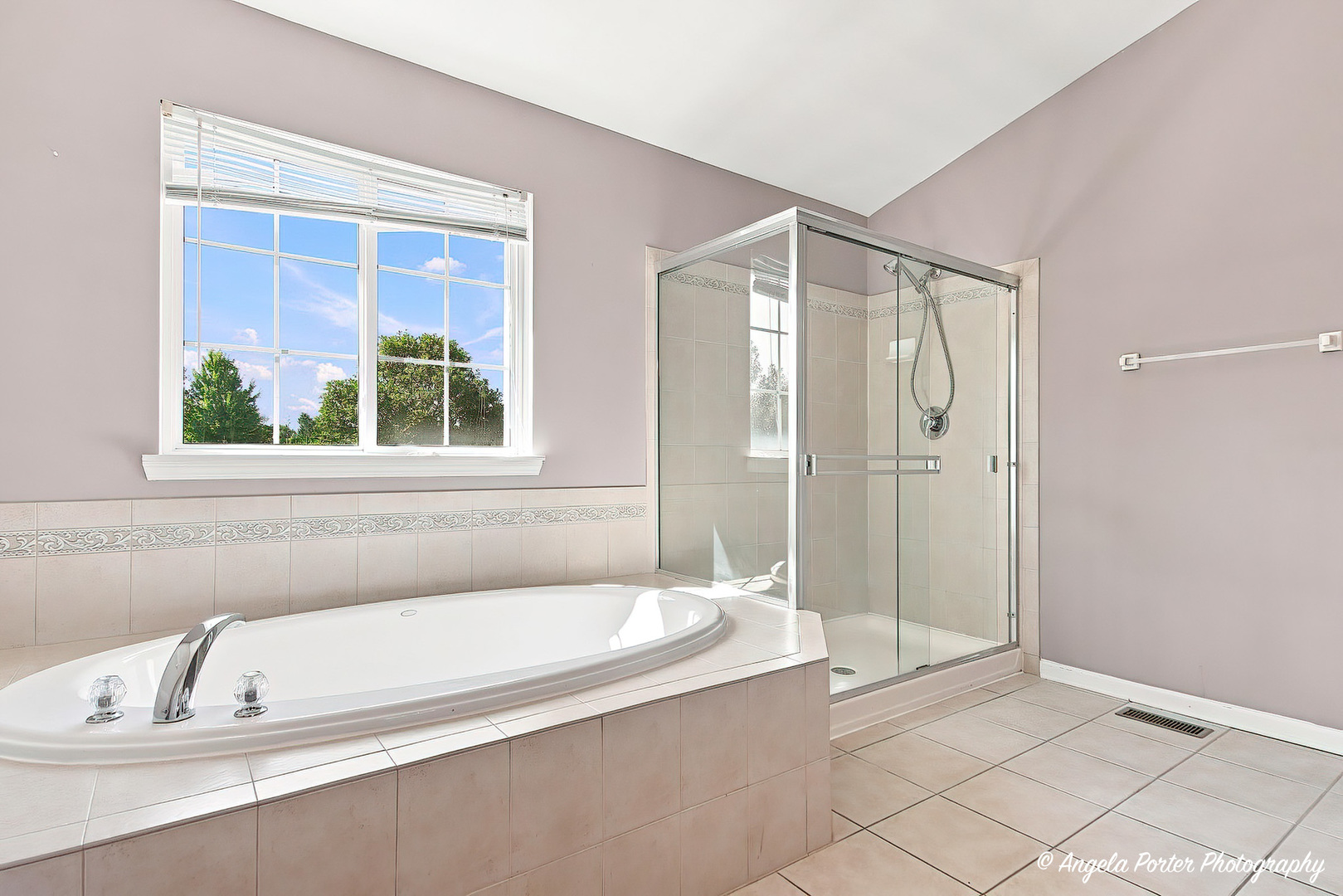 429 W Newbridge Lane