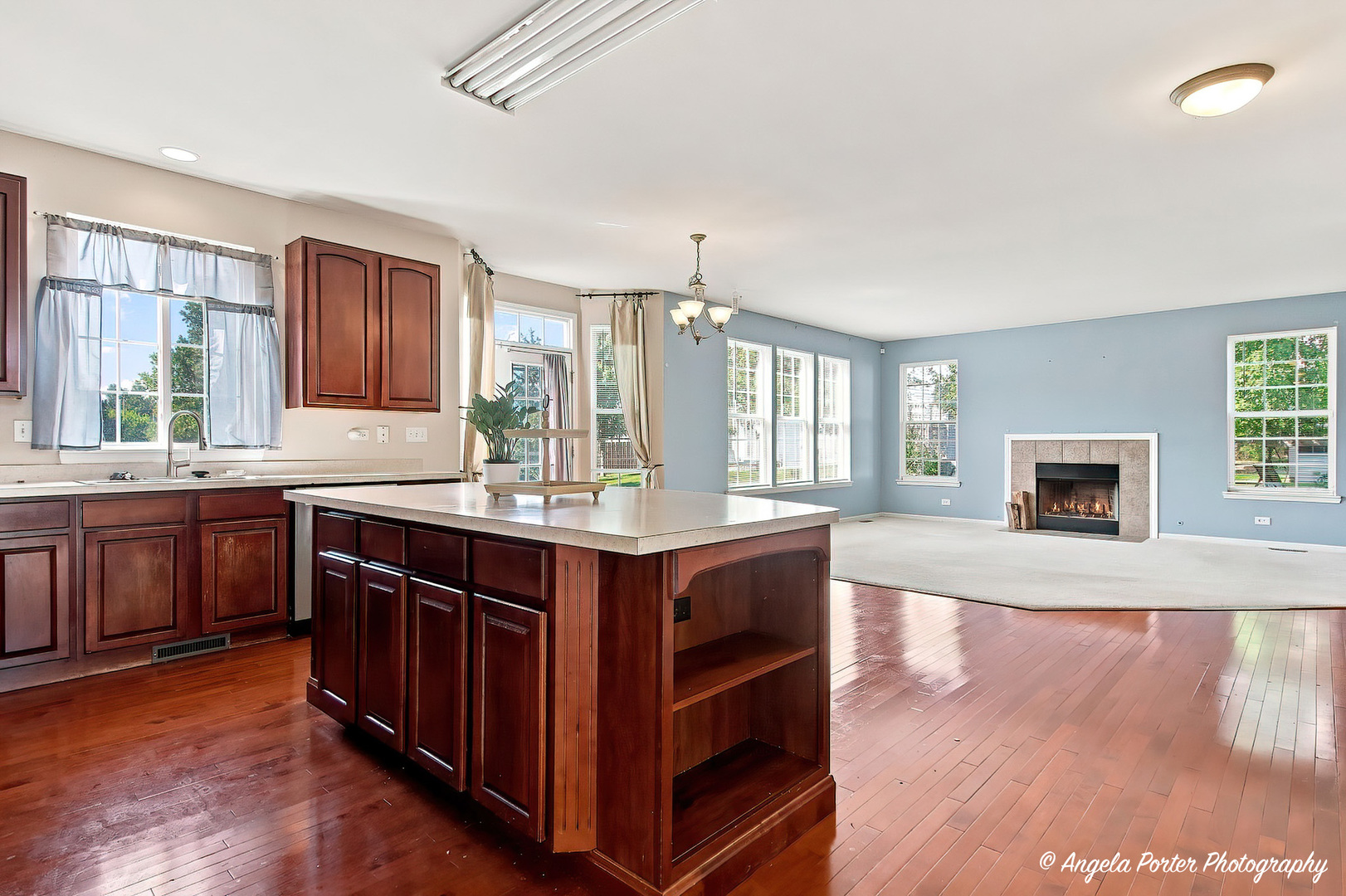 429 W Newbridge Lane