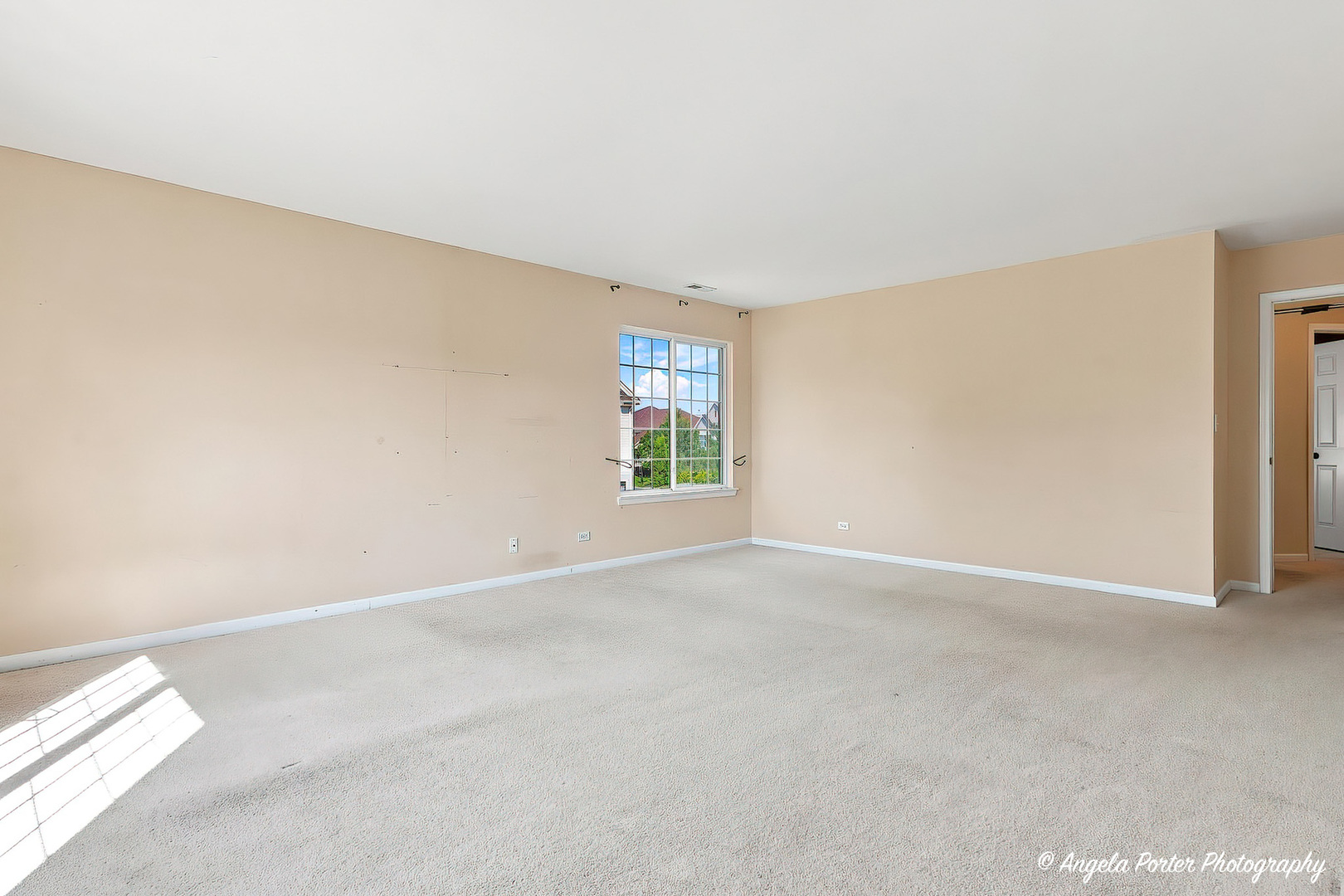 429 W Newbridge Lane