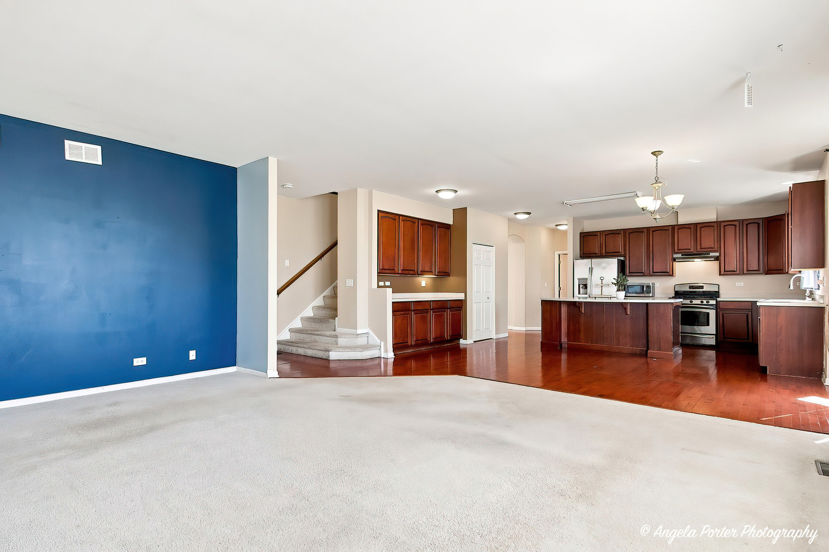 429 W Newbridge Lane