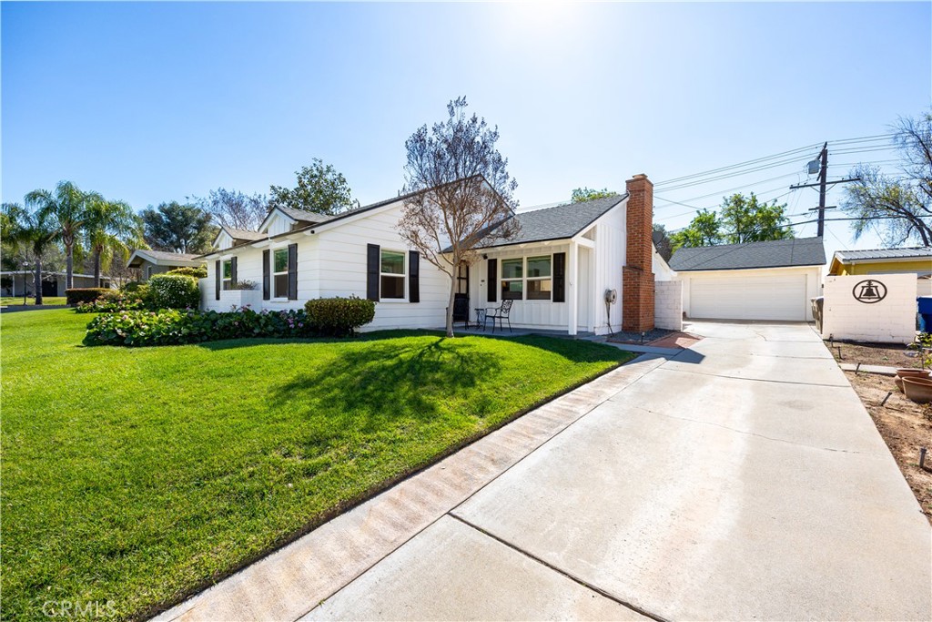 2924 Pecos