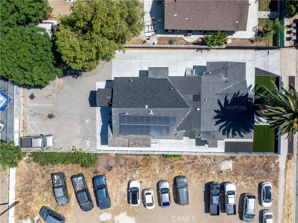 111 S South Lindsay Street