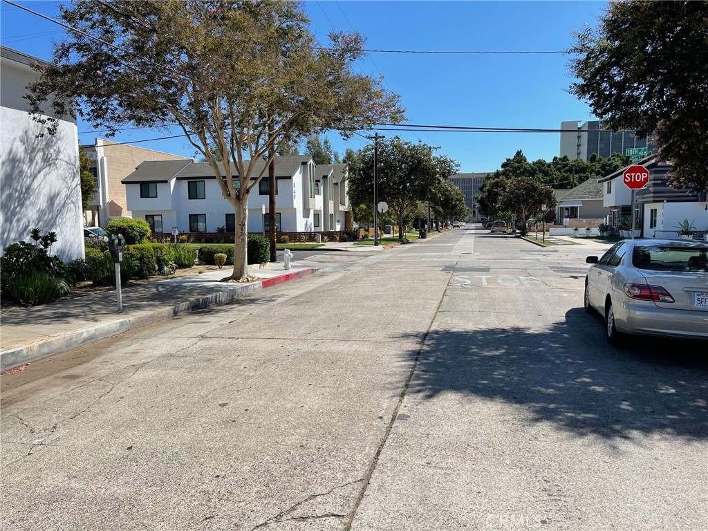 1001 N Van Ness Avenue