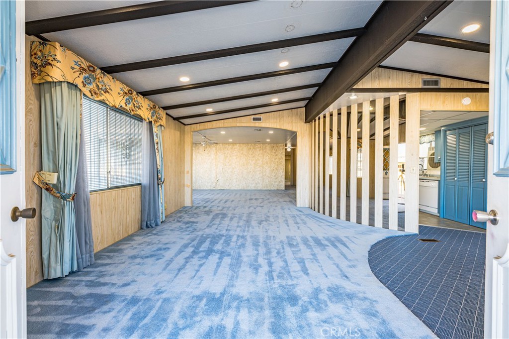 601 N Kirby Street 447