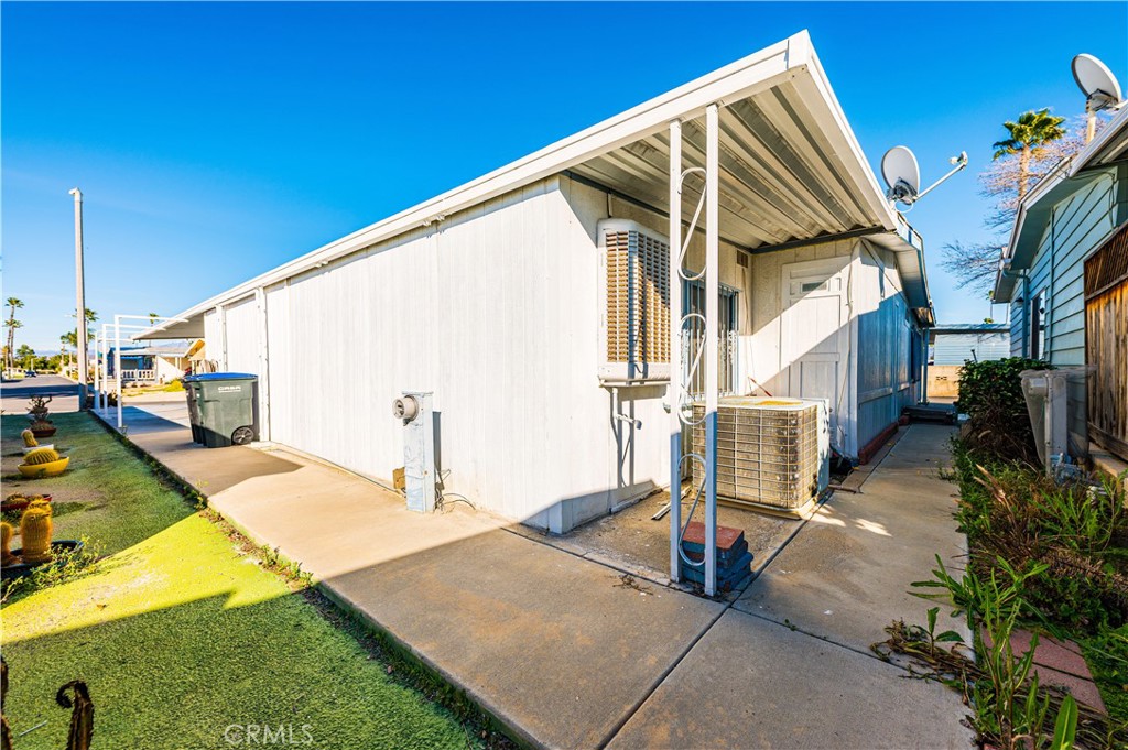 601 N Kirby Street 447