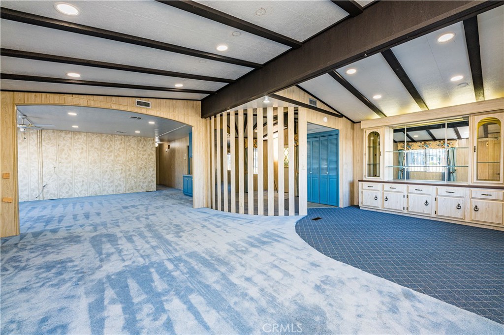 601 N Kirby Street 447