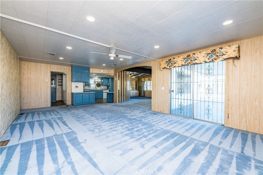 601 N Kirby Street 447