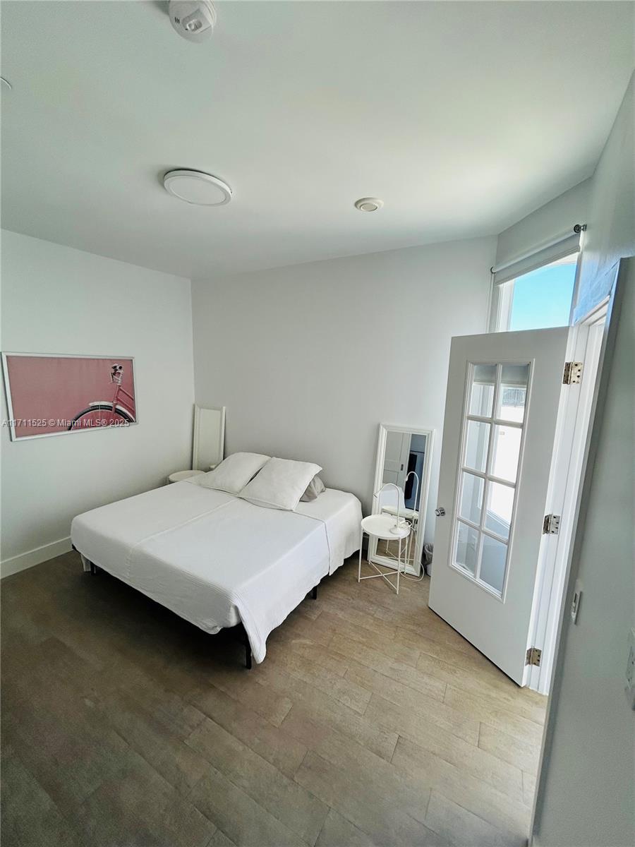 881 Ocean Dr # L5