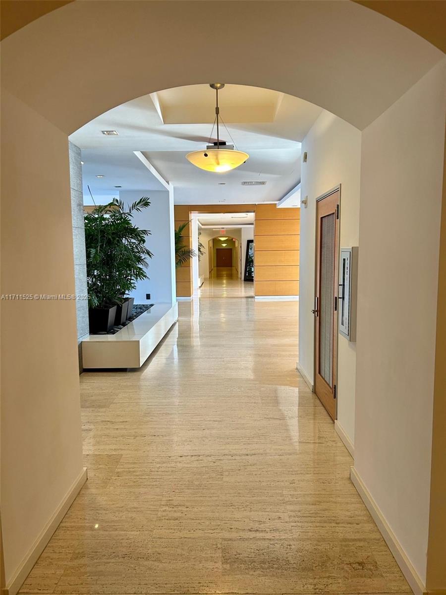 881 Ocean Dr # L5