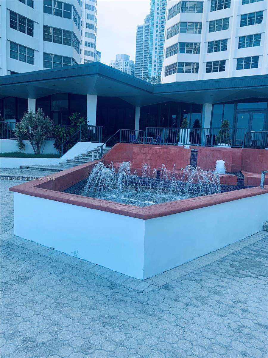 801 Brickell Bay Dr # 1470