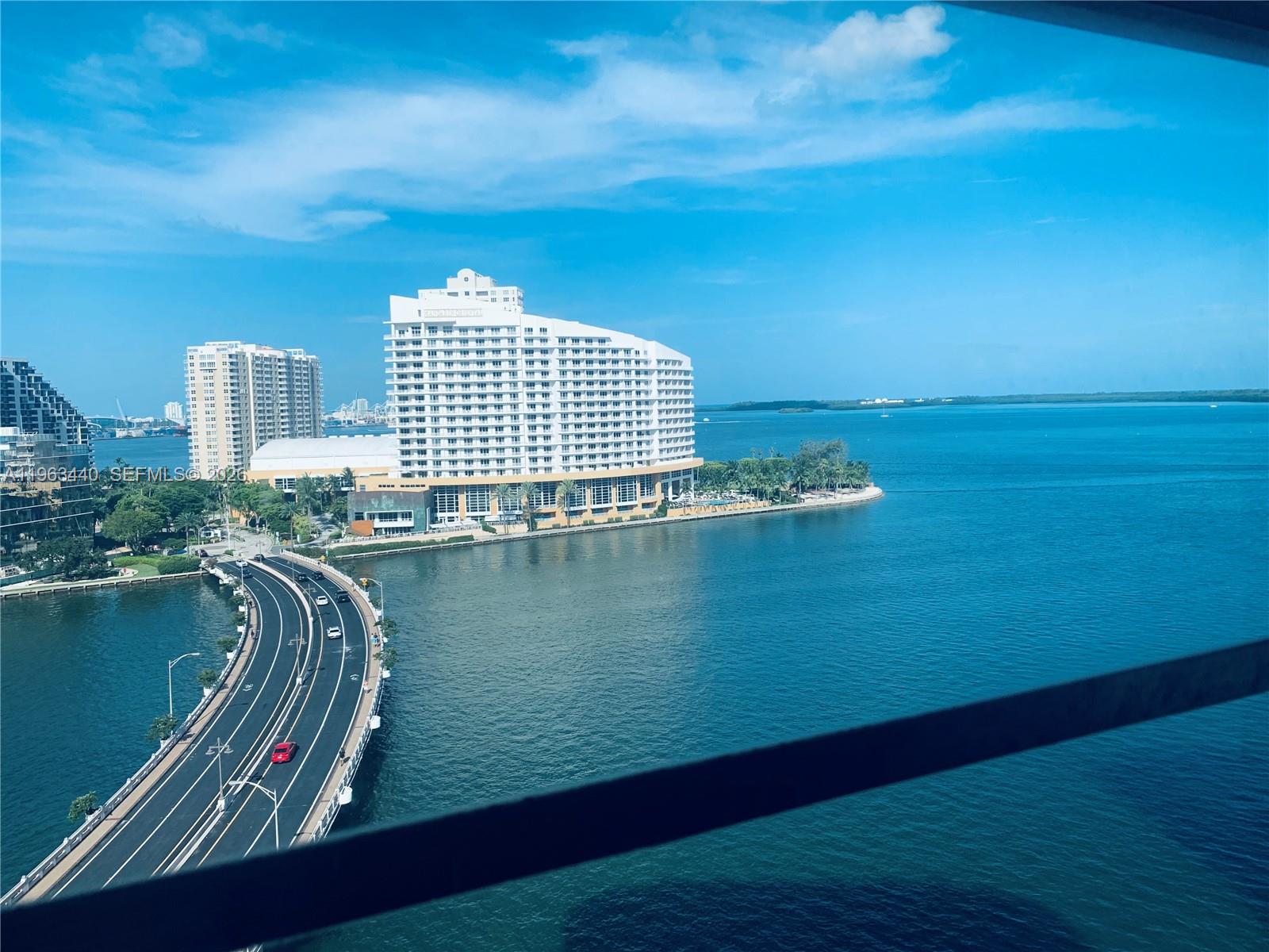 801 Brickell Bay Dr # 1470