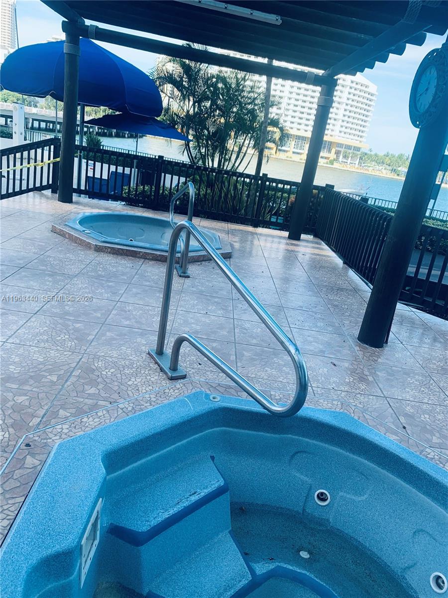 801 Brickell Bay Dr # 1470