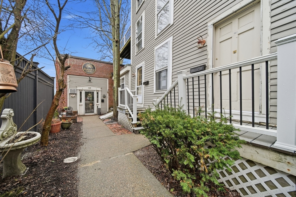 68 Pleasant St # 3