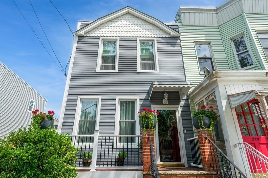 218 OLEAN AVE