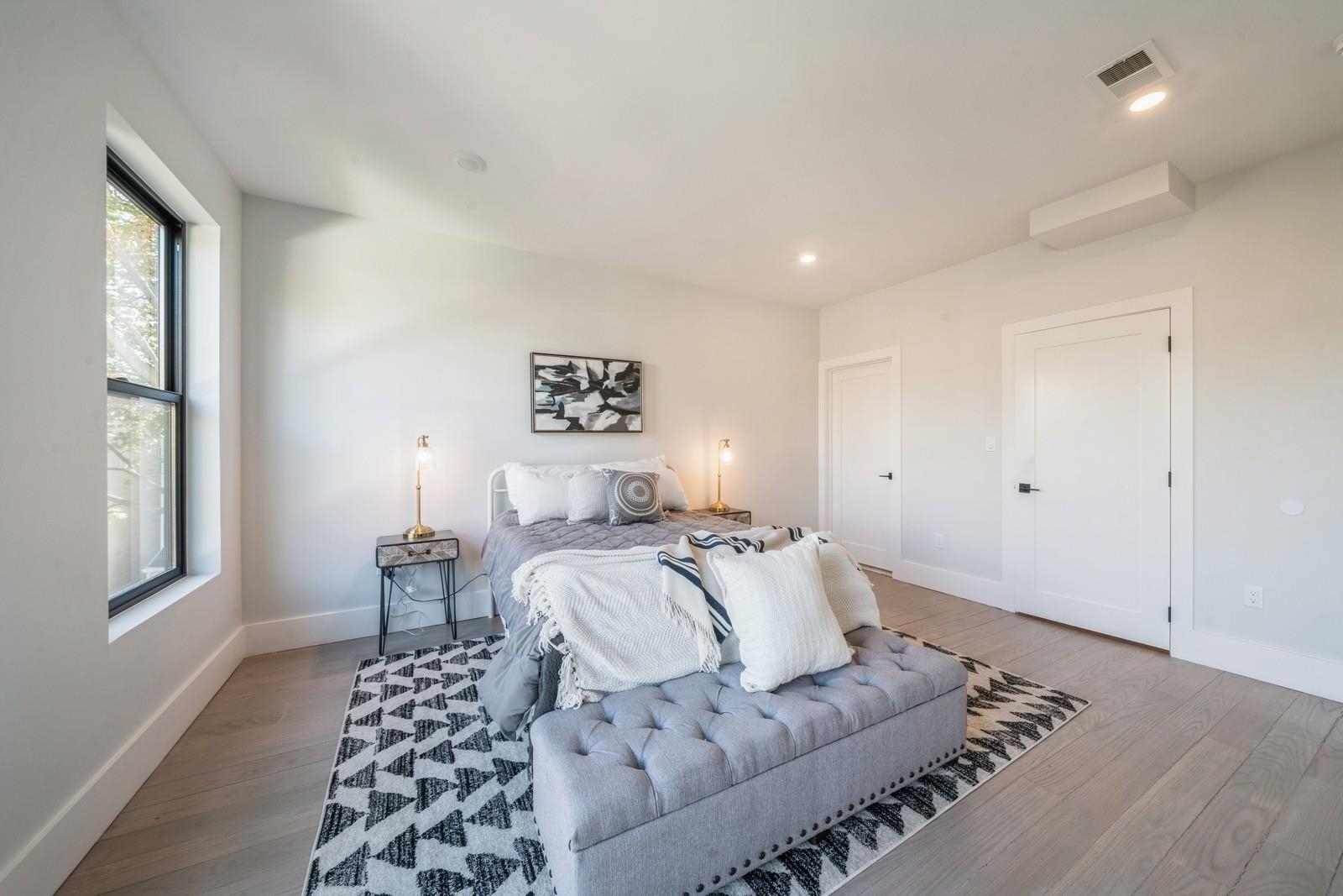 94 ASTOR PL Unit: 2