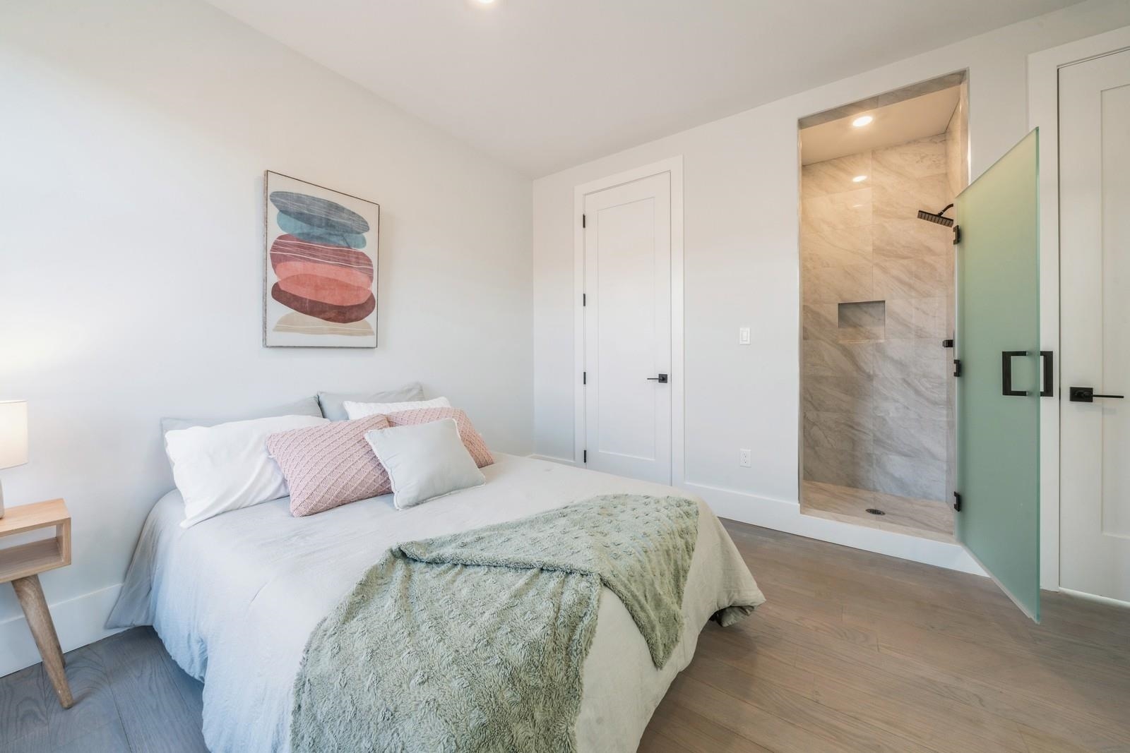 94 ASTOR PL Unit: 2