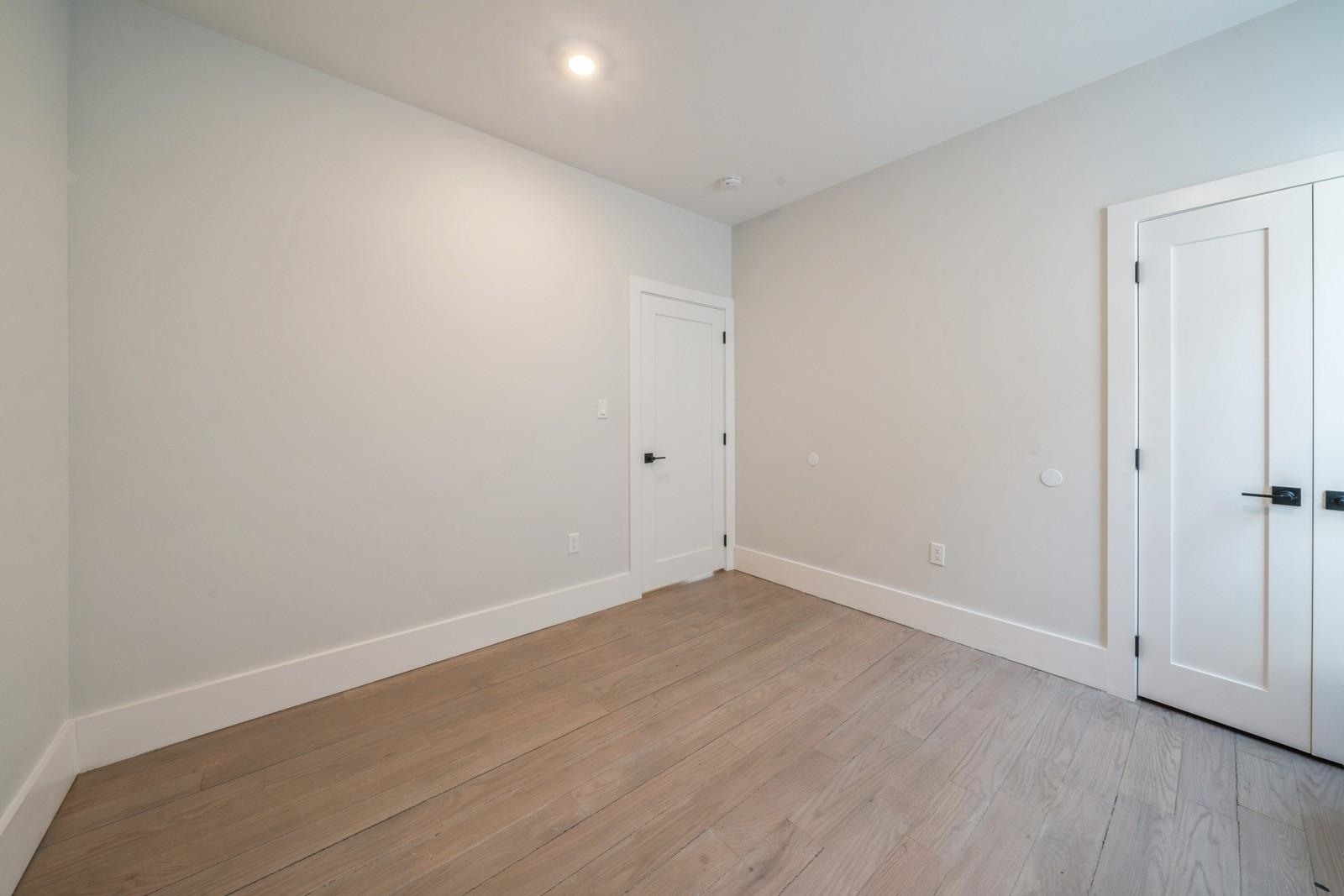 94 ASTOR PL Unit: 2