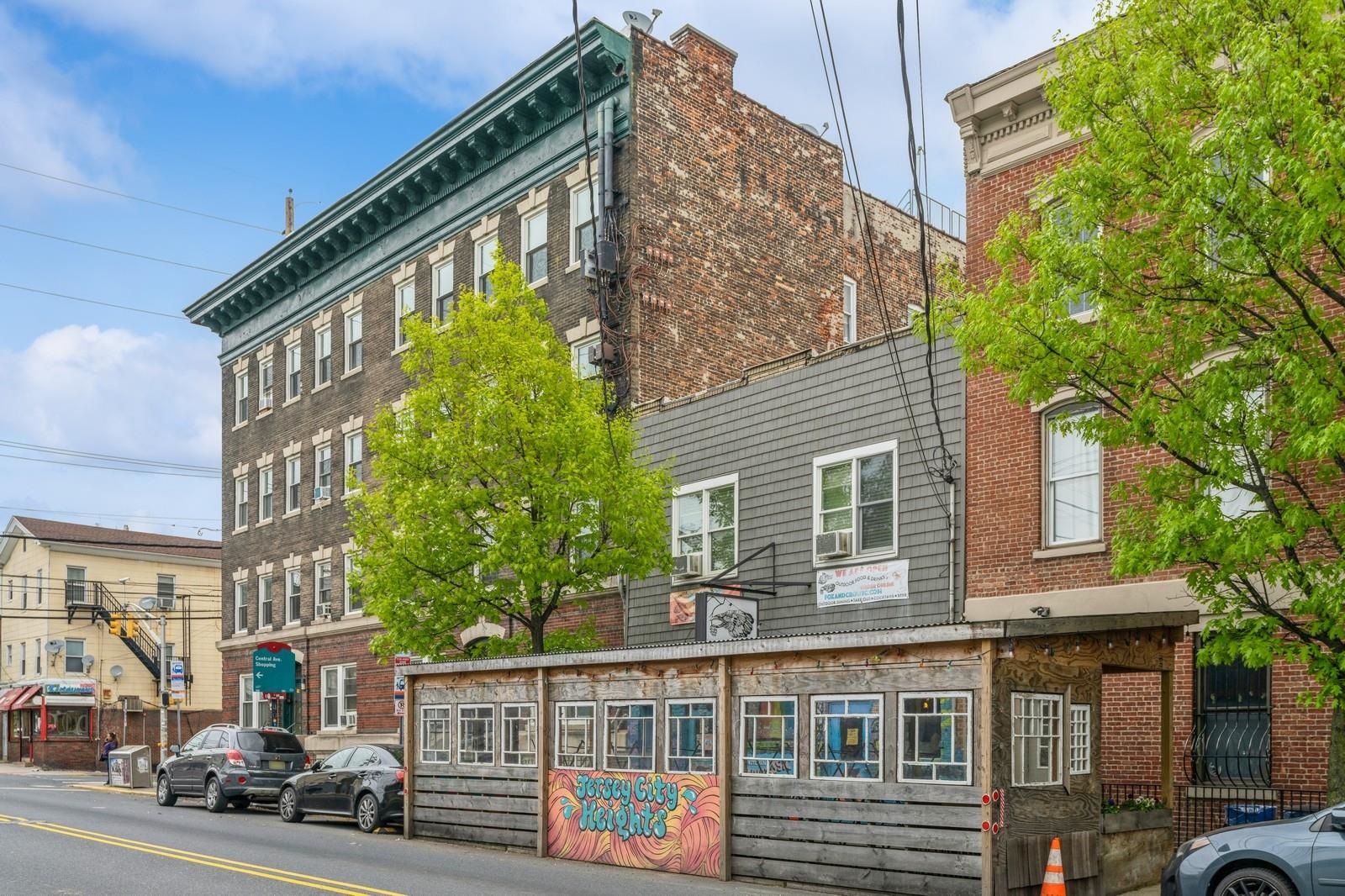 543 PALISADE AVE Unit: 5