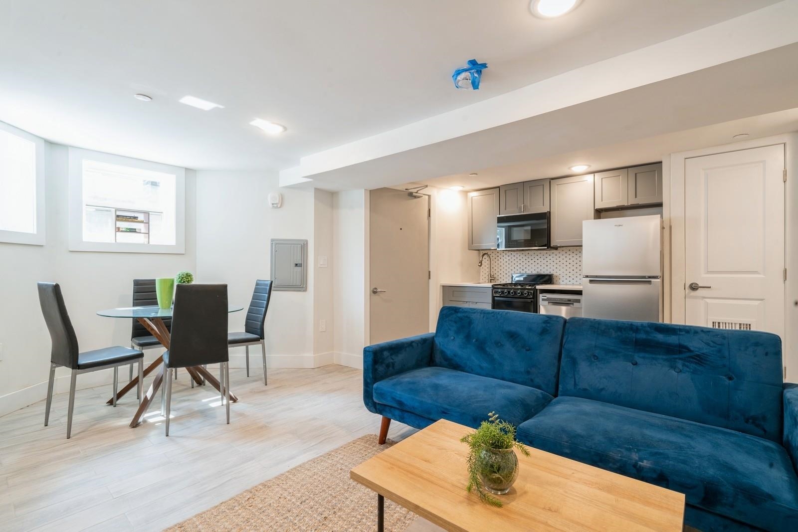 543 PALISADE AVE Unit: 5