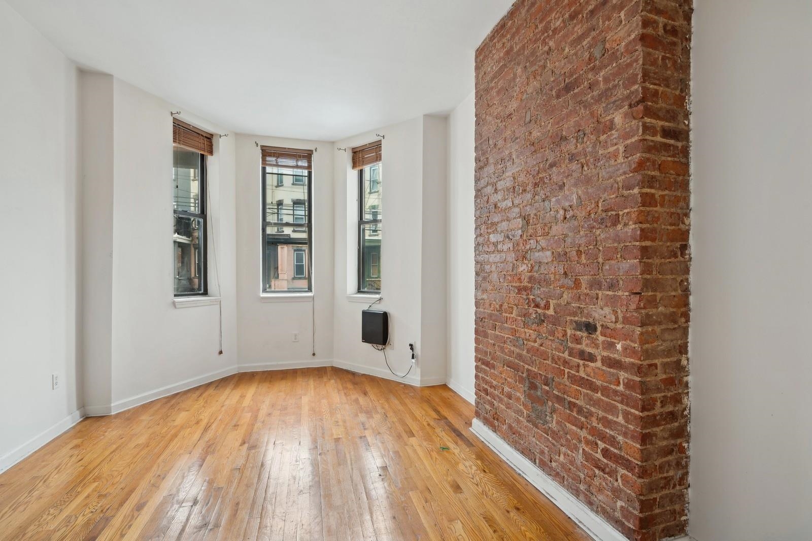 378 BALDWIN AVE Unit: 1L
