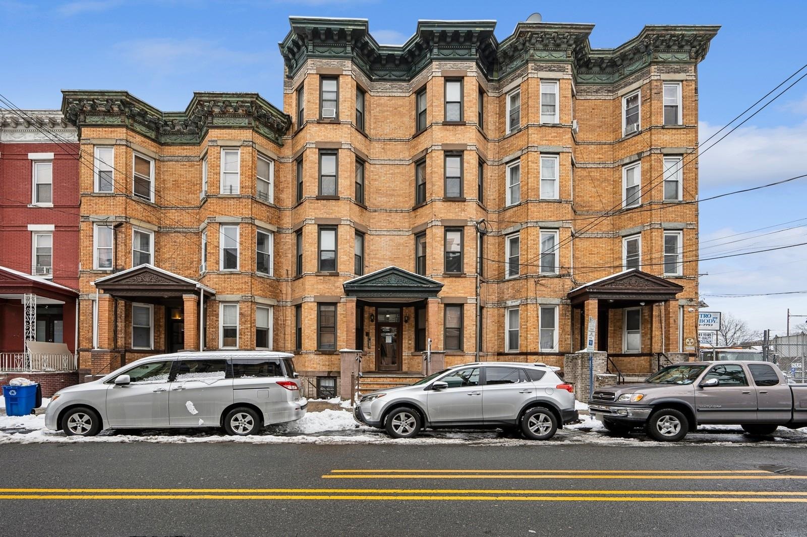 378 BALDWIN AVE Unit: 1L