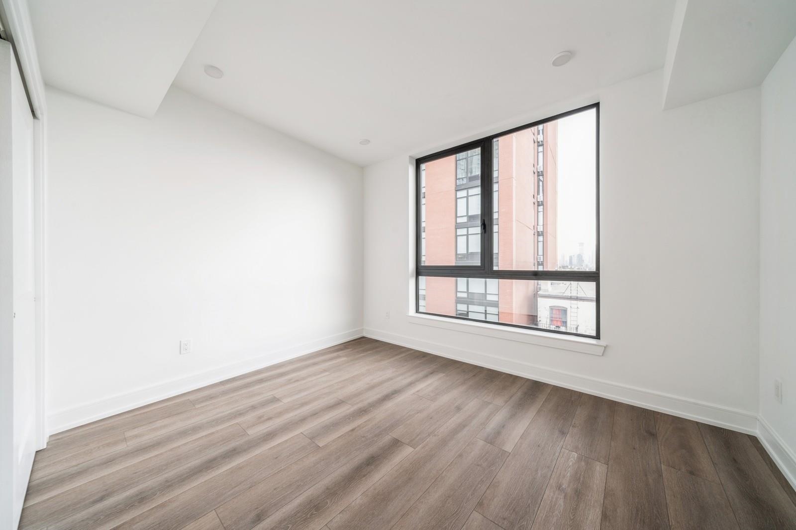 32 JONES ST Unit: 504