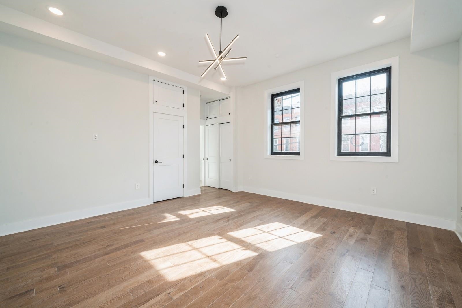 545 PALISADE AVE Unit: 2