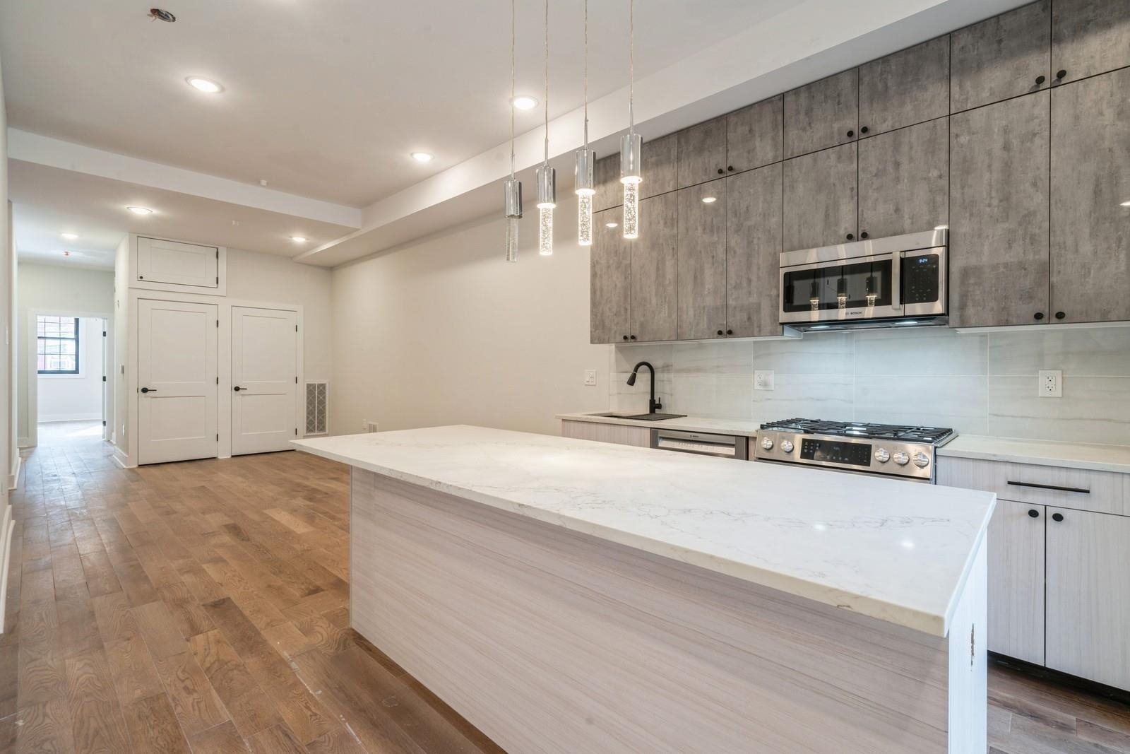 545 PALISADE AVE Unit: 2