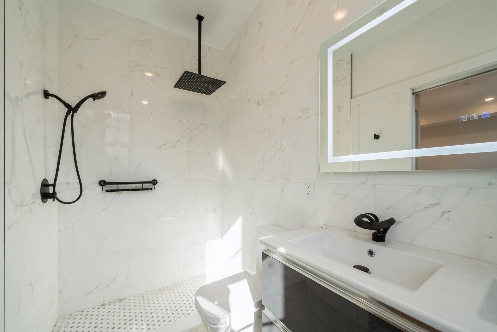 545 PALISADE AVE Unit: 2