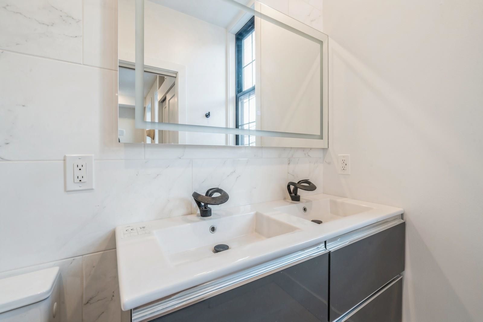 545 PALISADE AVE Unit: 1