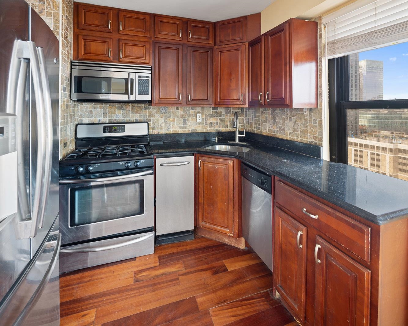 135 MONTGOMERY ST Unit: A-19