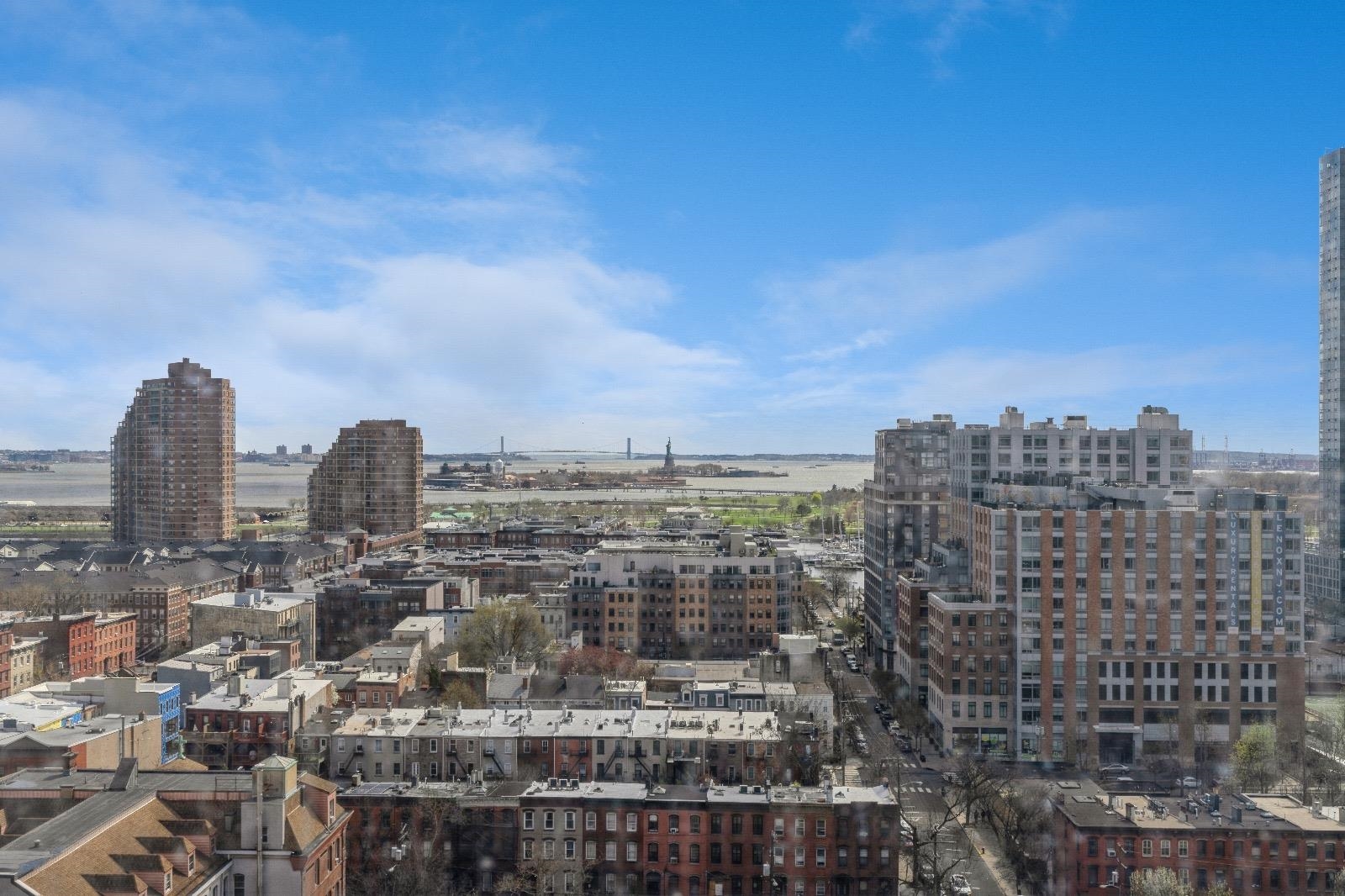 135 MONTGOMERY ST Unit: A-19