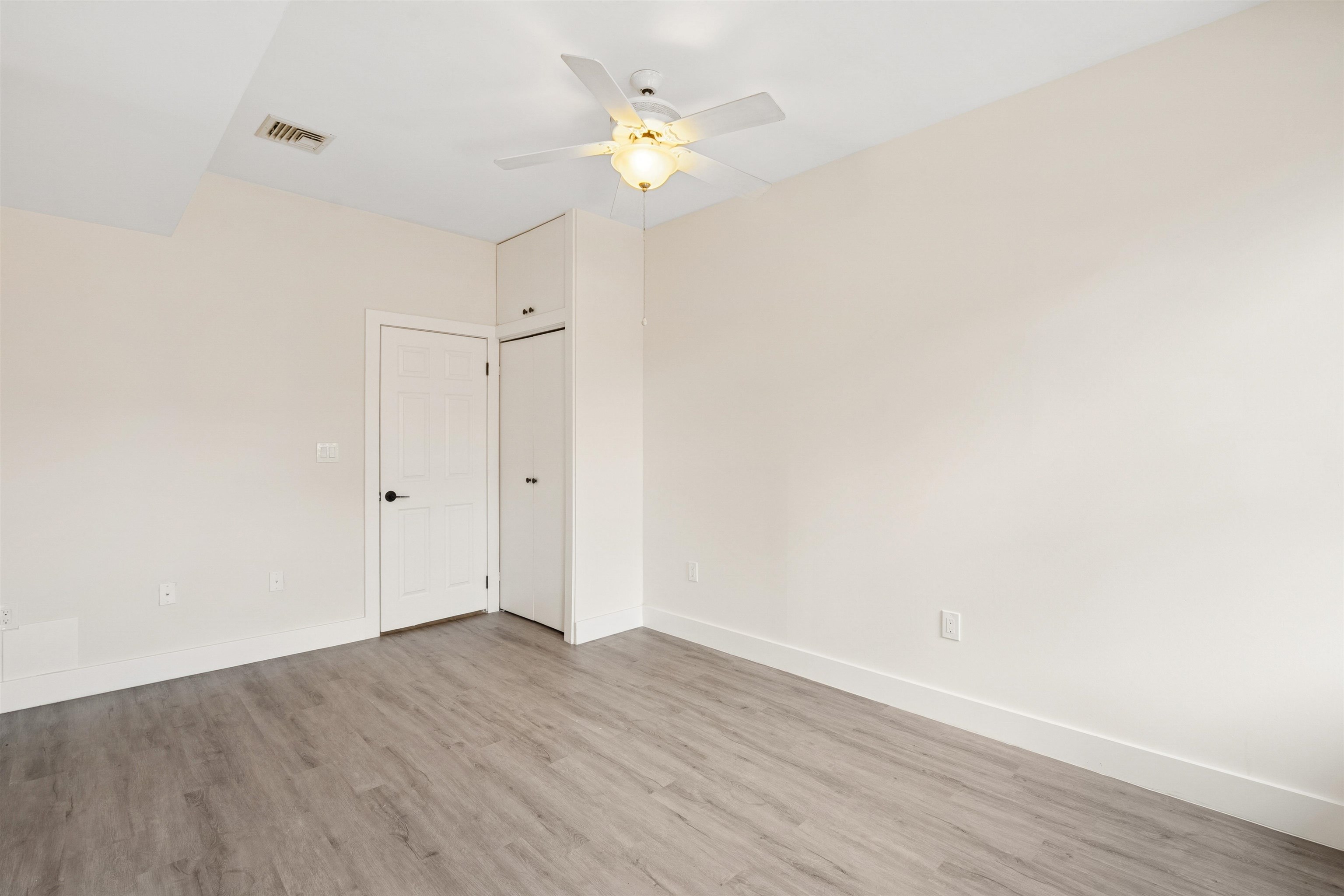 227 BAY ST Unit: 4B