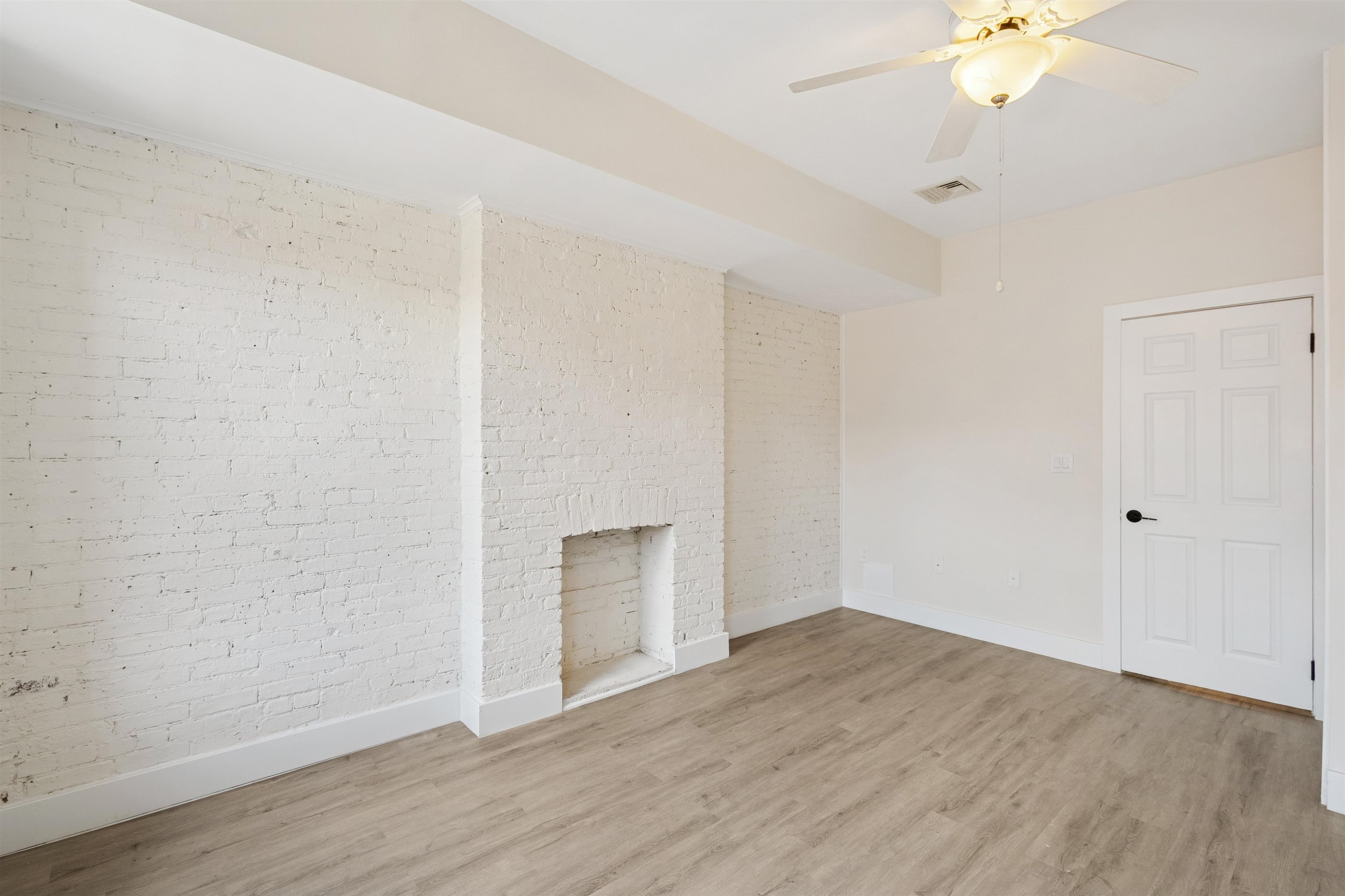 227 BAY ST Unit: 4B