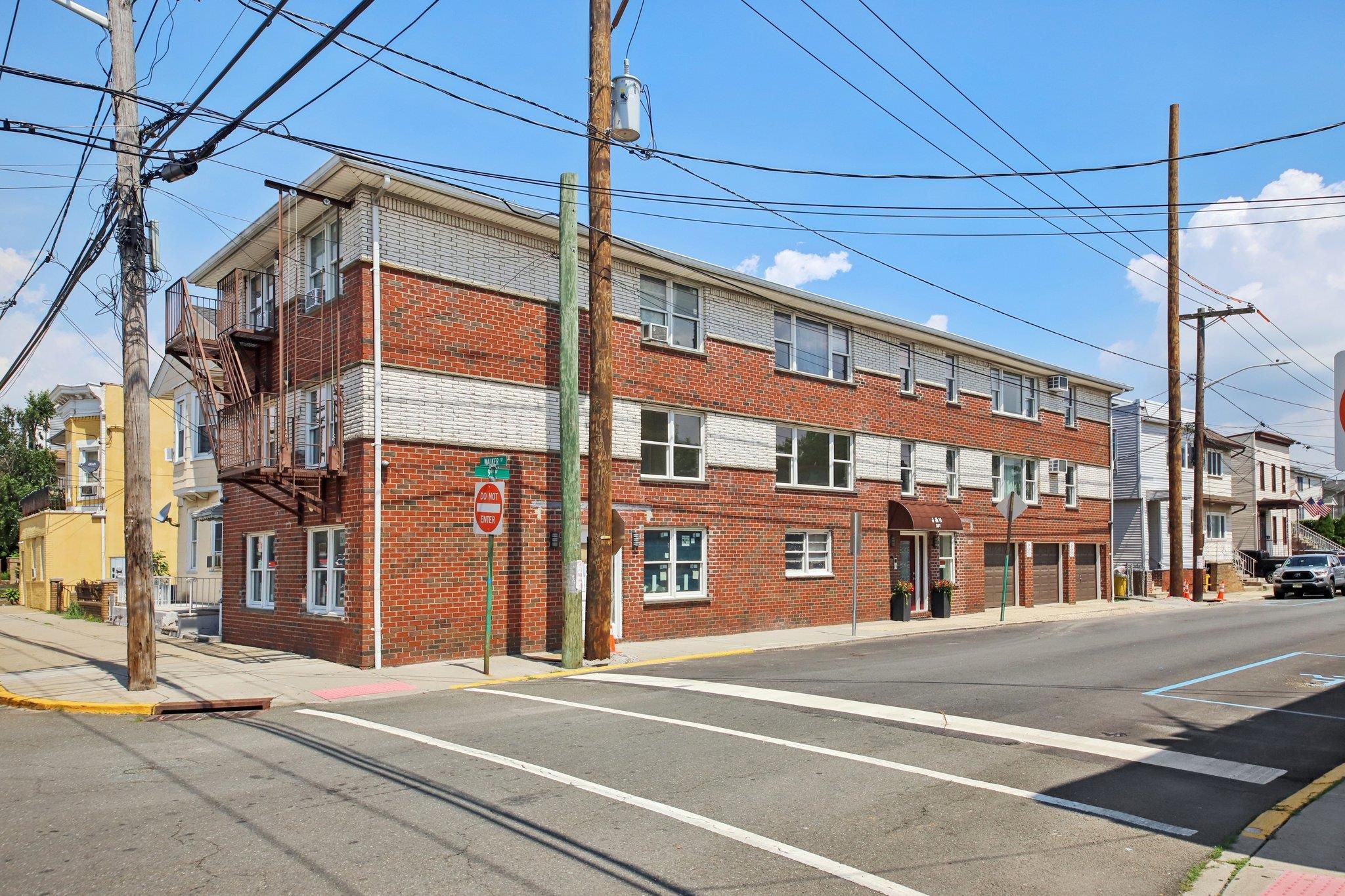 307 9TH ST Unit: 2A