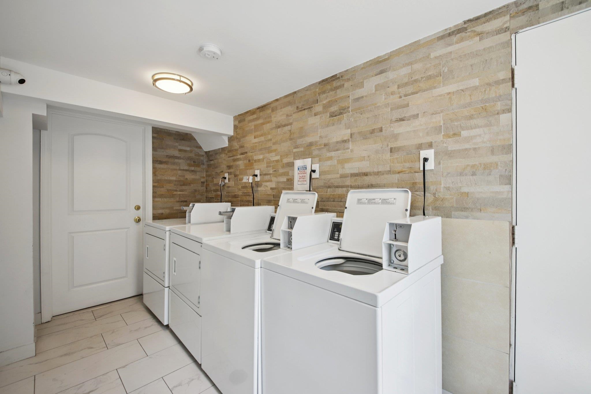 307 9TH ST Unit: 2A