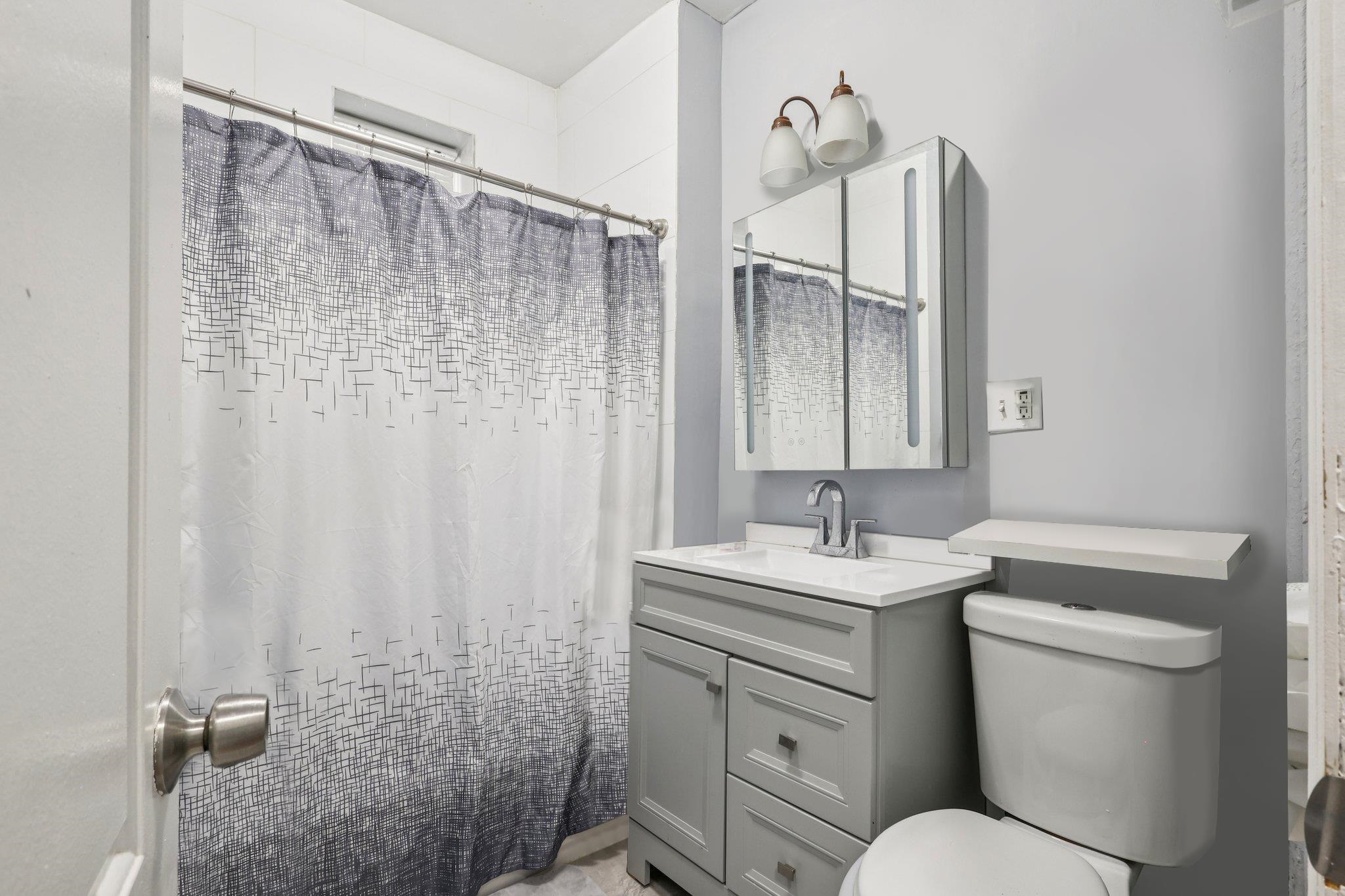 7505 PALISADE AVE Unit: A2