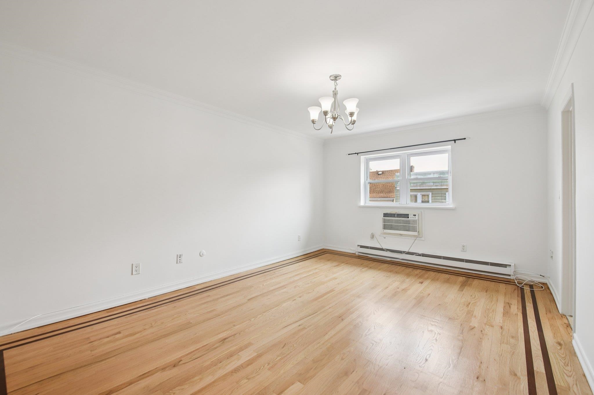 7405 1ST AVE Unit: 2