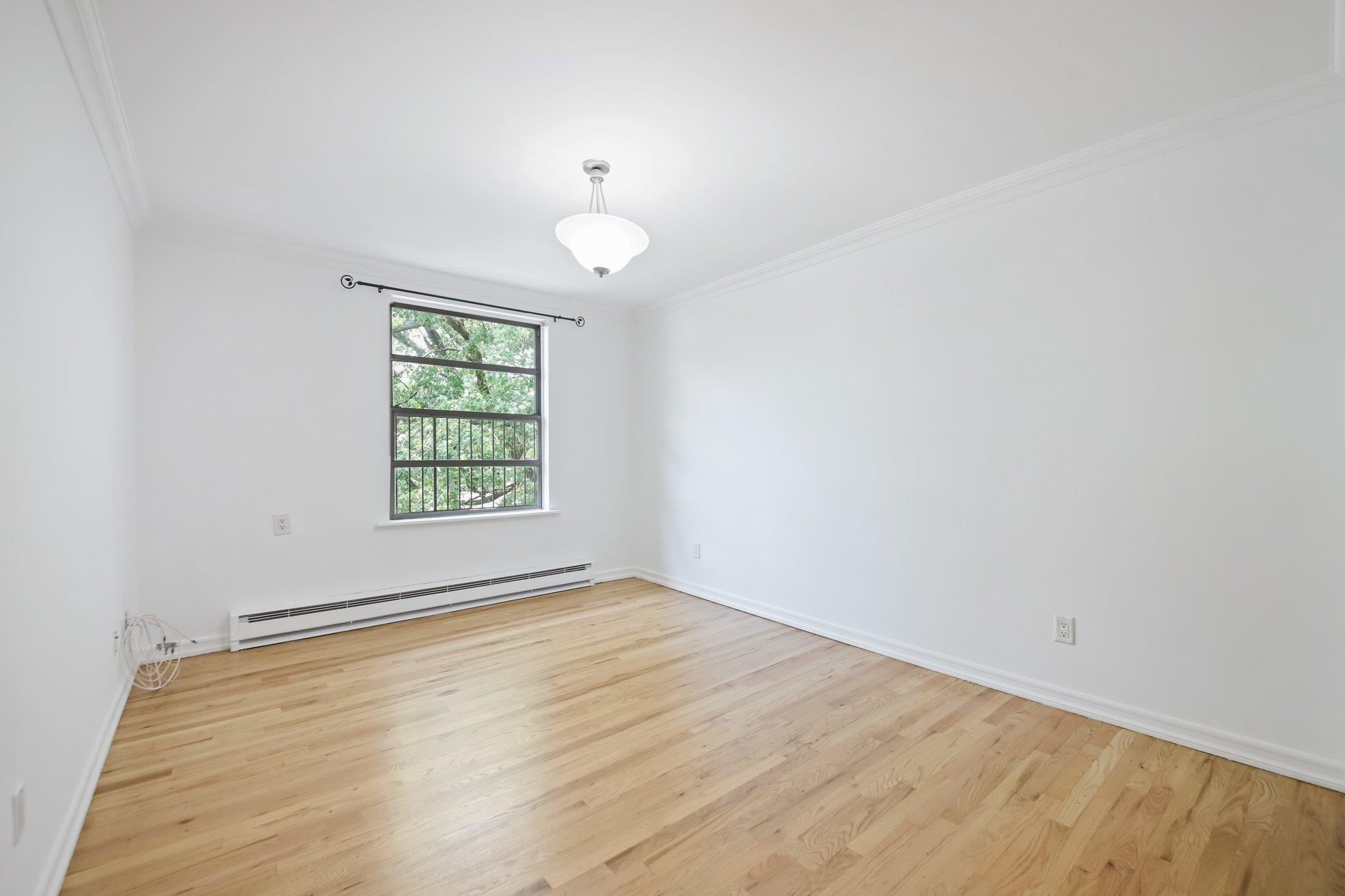 7405 1ST AVE Unit: 2