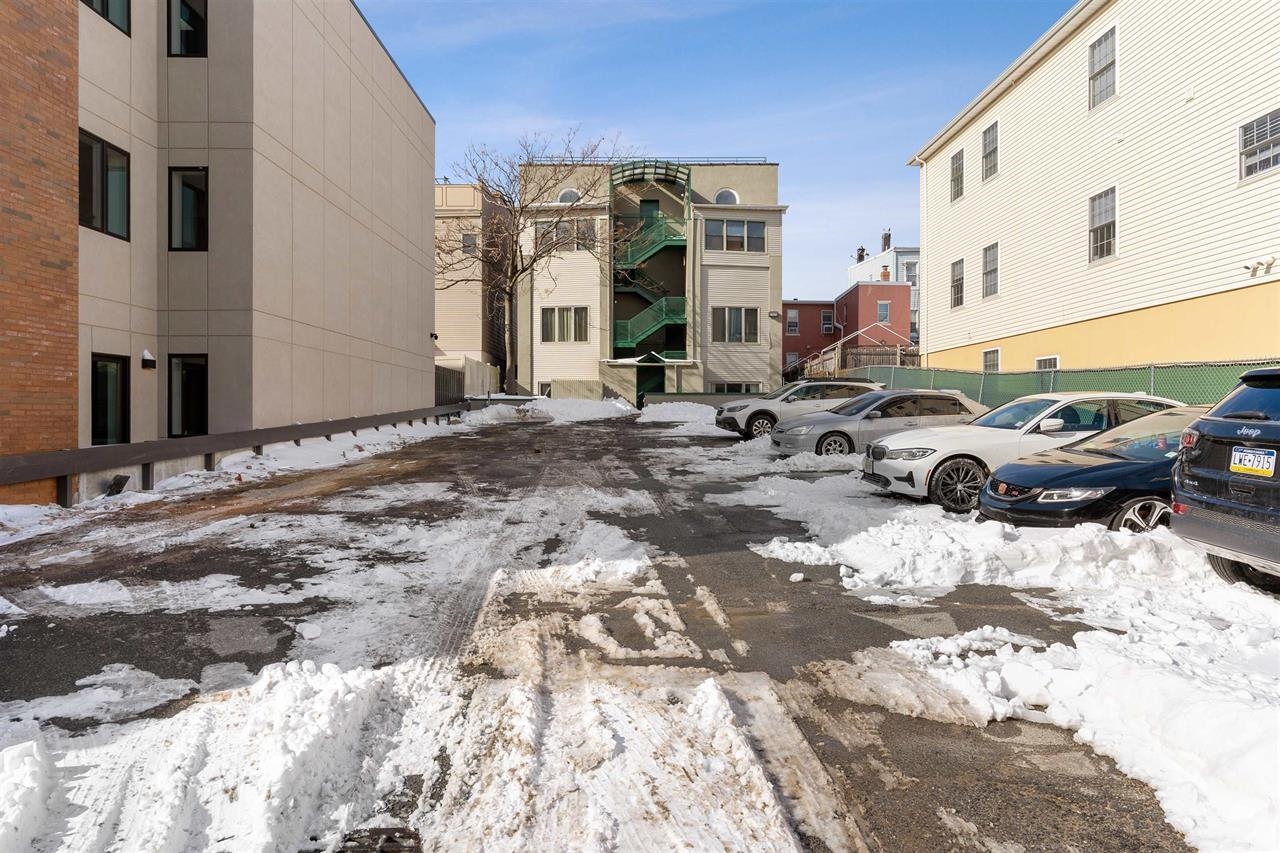 151 WEBSTER AVE Unit: 101