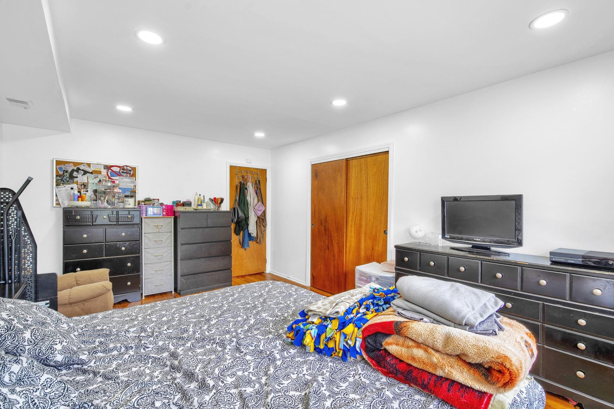 15 COLLEGE DR Unit: 15