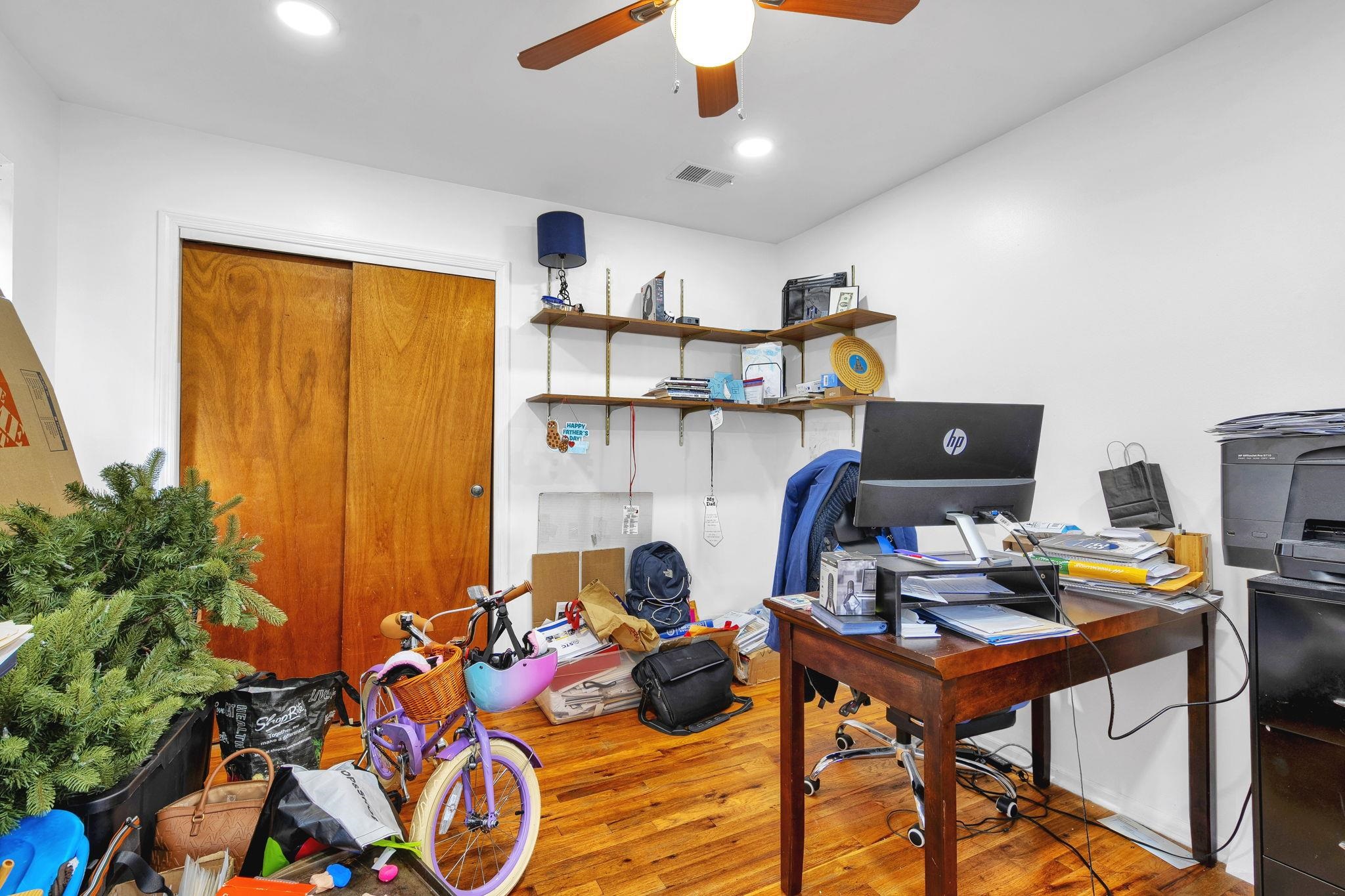 15 COLLEGE DR Unit: 15