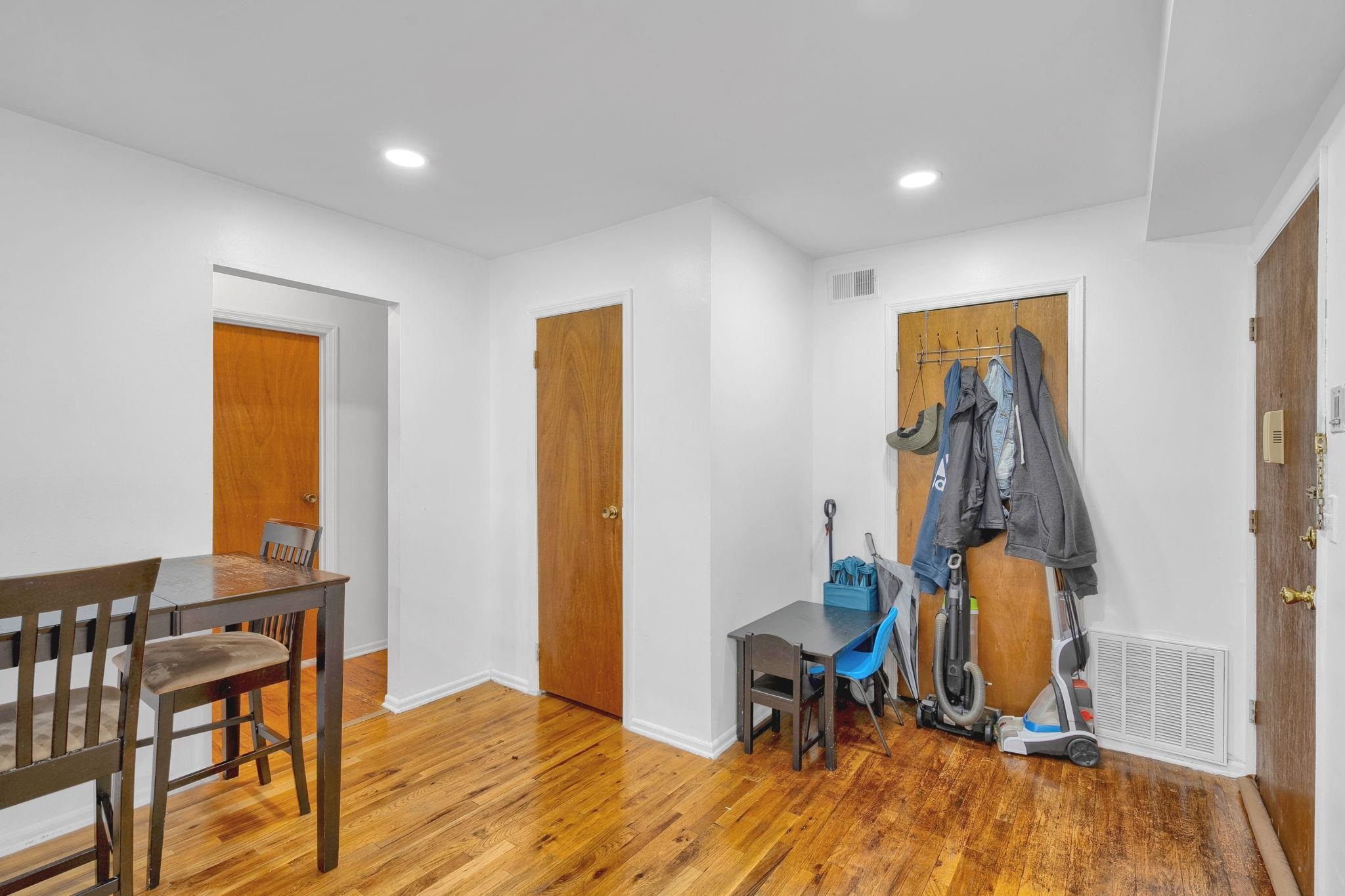 15 COLLEGE DR Unit: 15