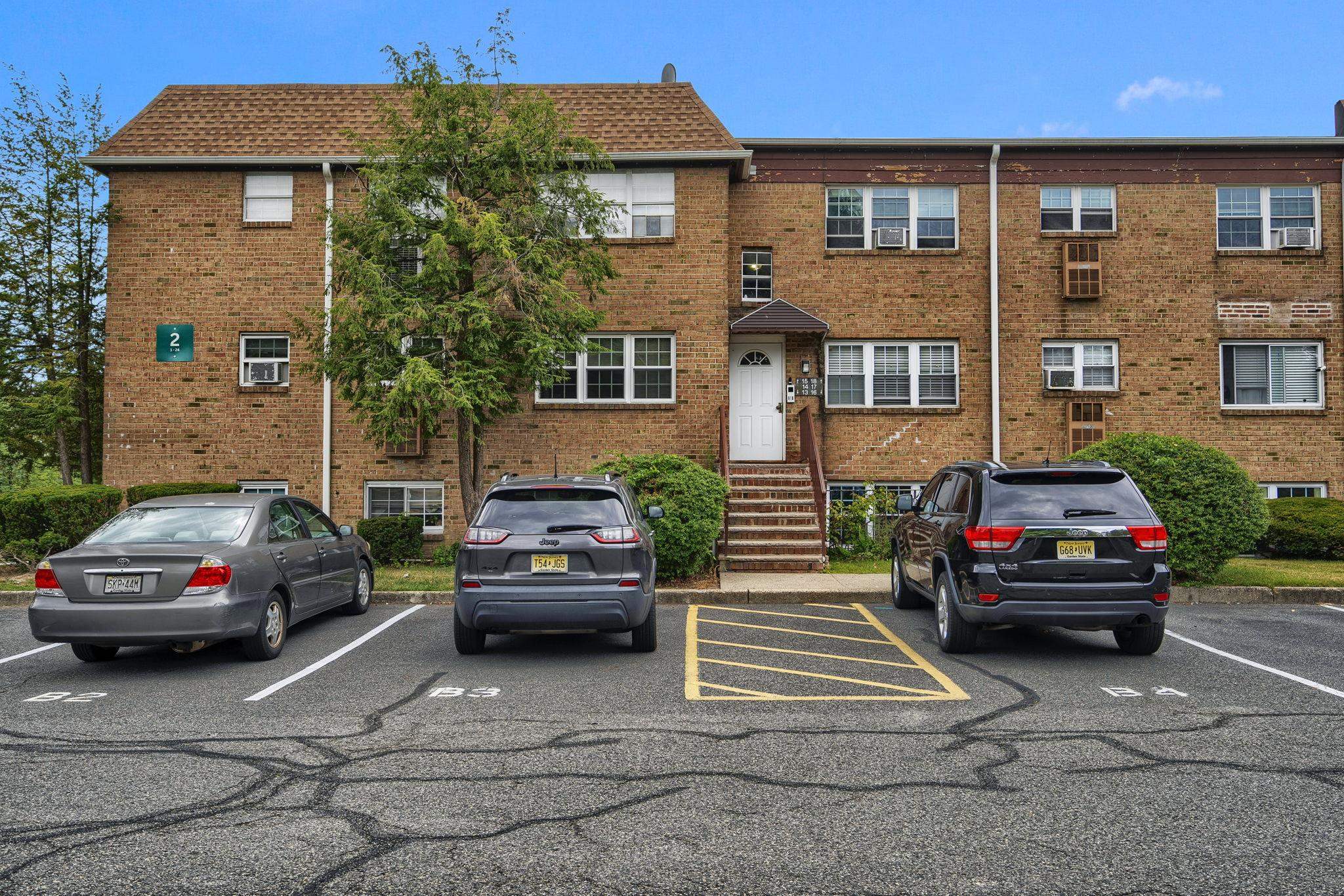 15 COLLEGE DR Unit: 15