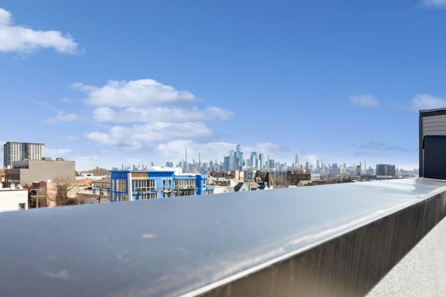 545 PALISADE AVE Unit: 1